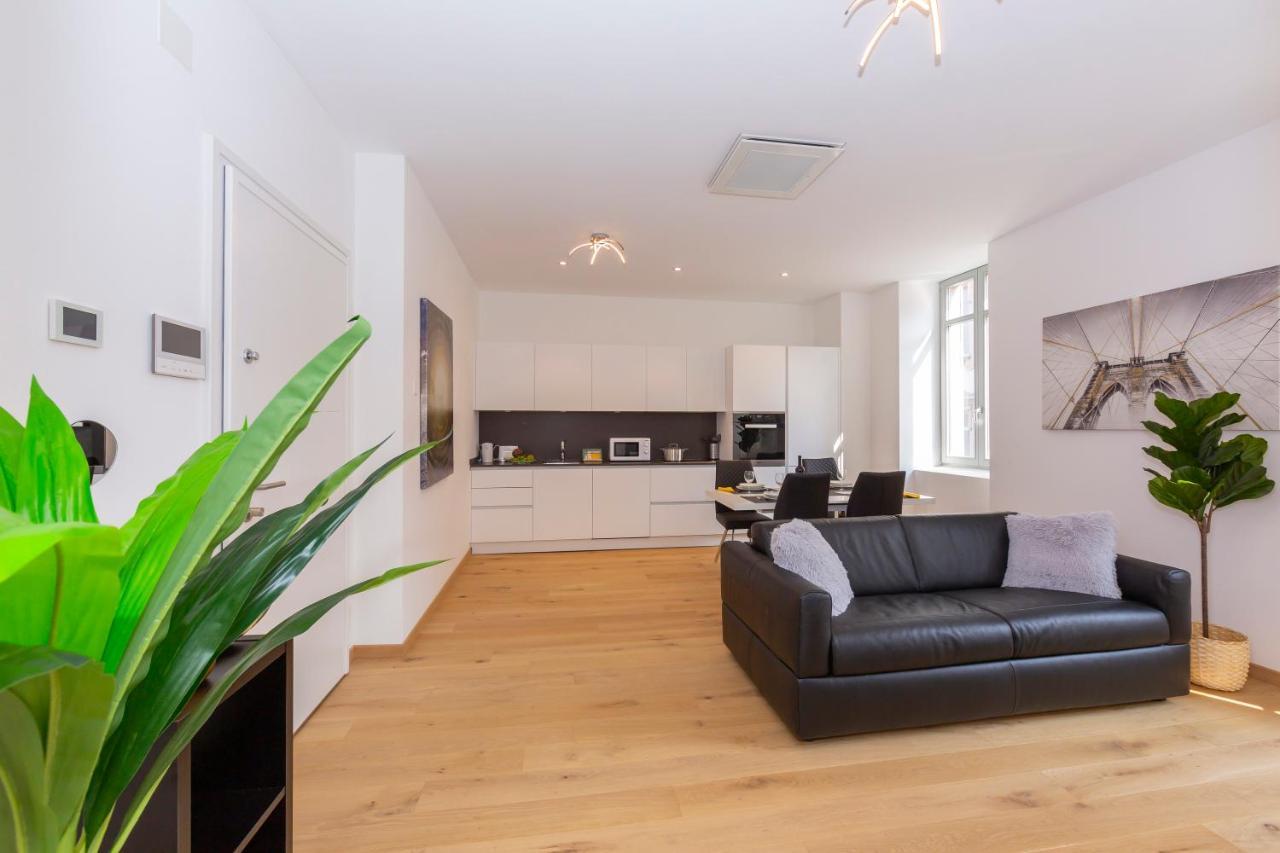 Heart Of - Happy Apartment